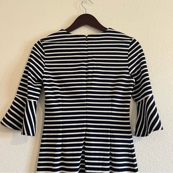 NWT Banana Republic Ruffle Sleeve Dress Size 4 Navy and White Stripped - Picture 5 of 11